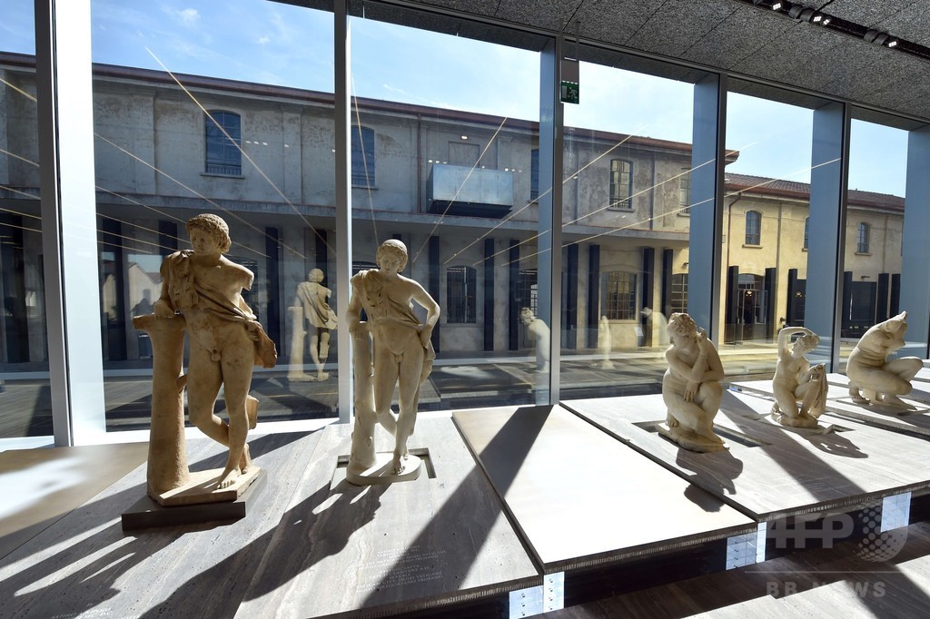 ミラノにプラダ財団の新施設、ウェス・アンダーソンによるカフェも