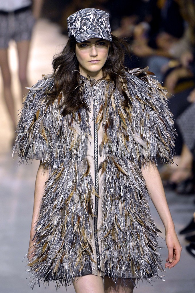 ＜14年春夏パリコレクション＞モンクレール ガム・ルージュ