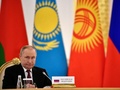 ロシア・モスクワで、集団安全保障条約機構（CSTO）の加盟国首脳との会合に出席するウラジーミル・プーチン大統領（2022年5月16日撮影）。(c)Alexander NEMENOV / various sources / AFP