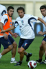 練習に臨むアレッサンドロ・デル・ピエロ（%%Alessandro Del Piero%%、中央）とジェンナロ・ガットゥーゾ（%%Gennaro Gattuso%%、左）。(c)AFP/FERENC ISZA
