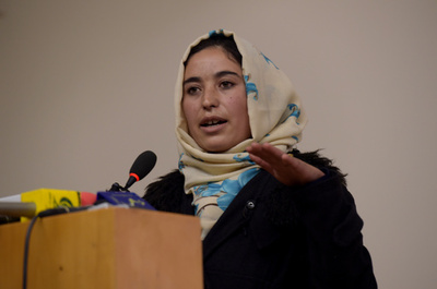 タブーと闘う女性スキーヤー、宗教指導者も後押し アフガニスタン