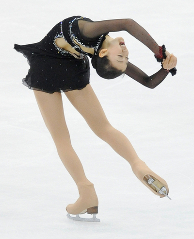 女子SP、浅田8位 村上が2位 フィギュアNHK杯