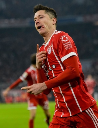 バイエルンがシャルケ下す、レワンドフスキはホーム11戦連発のリーグ記録