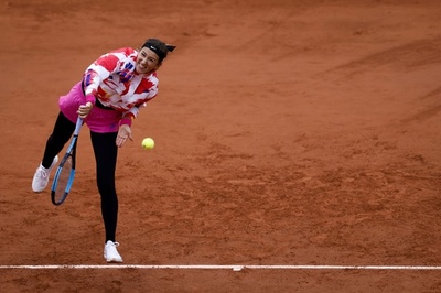 「ばかげた」寒さにアザレンカ怒り、不穏な開幕迎えた全仏OP