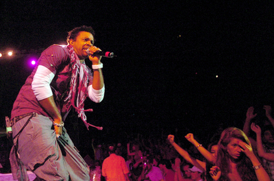 レゲエ歌手シャギー、「カルタゴ芸術祭」に出演