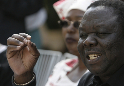 ジンバブエ大統領選、野党が決選投票出馬を取りやめ