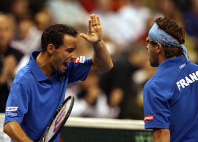 フランス ダブルス制し1勝目