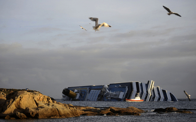 できた！伊座礁船への搭乗予約、英紙記者