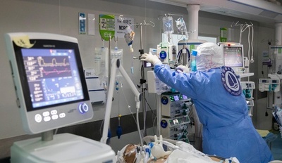 70歳の感染症重症患者、ECMO治療で生還 中国・武漢