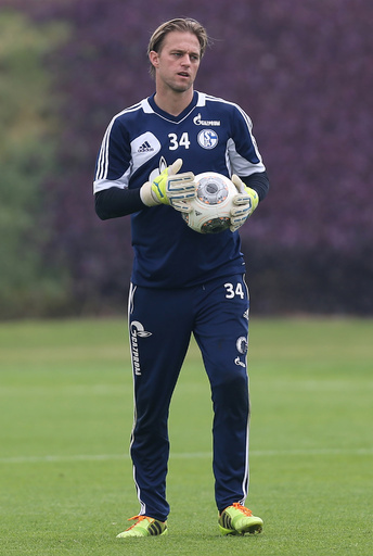 シャルケのヒルデブランド、シーズン終了後に退団へ