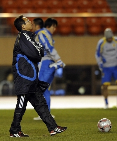 日本代表 強国との親善試合で立て直し図る