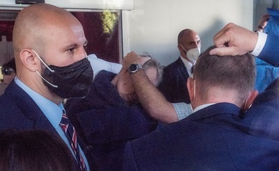 チェコ大統領が緊急入院 下院選で与党敗北の直後