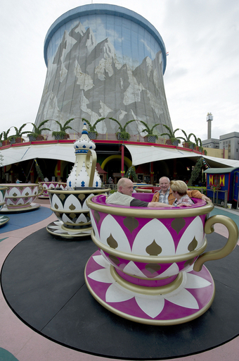 原発跡地の遊園地、ドイツ西部