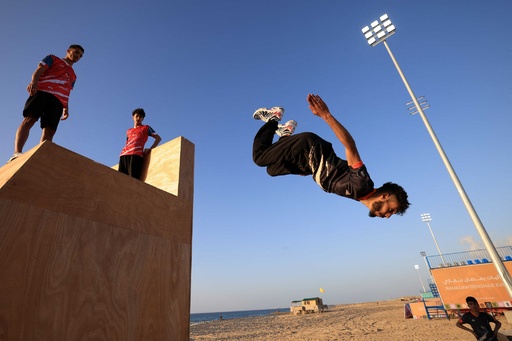 【今日の1枚】ビーチで磨くパルクールの技 リビア