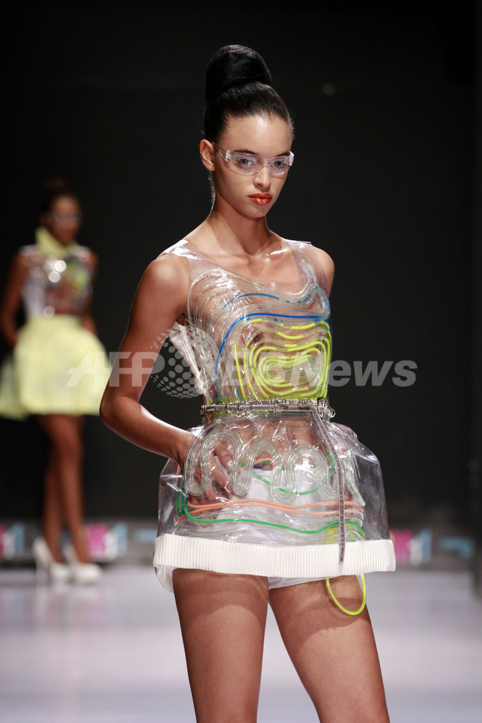 ドミニカーナ・モーダ 2011、地元デザイナーが新作披露