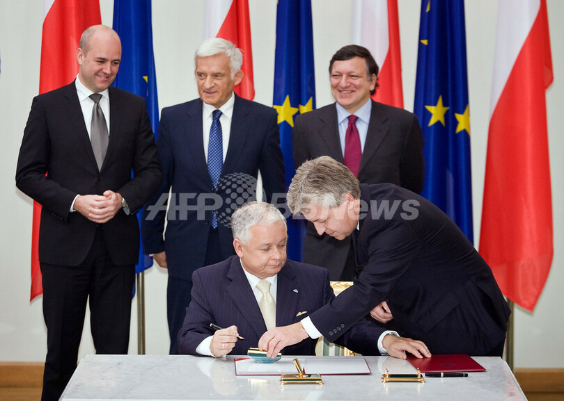 ポーランド、リスボン条約批准 チェコ残すのみ