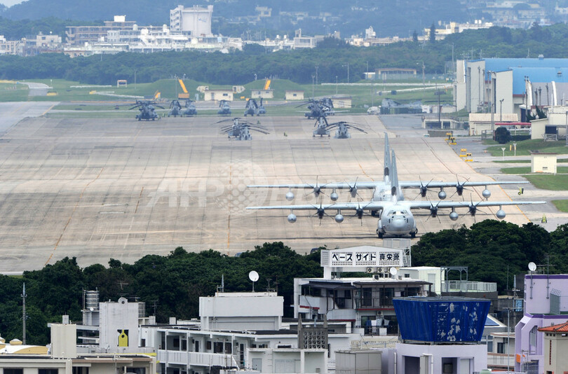 沖縄で米軍基地反対の大規模県民集会