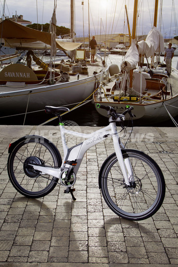スマートの電動アシスト自転車「e-bike」、欧州で発売 スマートの電動アシスト自転車「e-bike」、欧州で発売