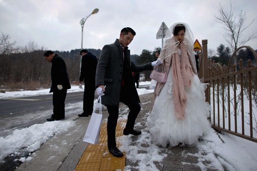 2500組が合同結婚式、韓国・統一教会 写真14枚 国際ニュース