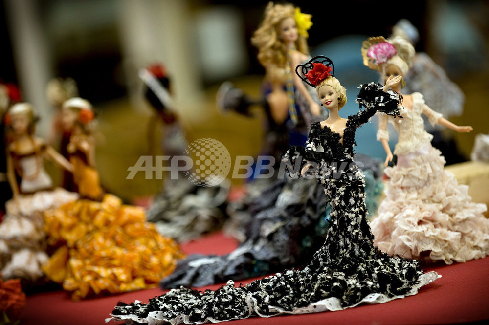 スペインでバービー展示会、ドレスはもちろんフラメンコ衣装 写真6枚