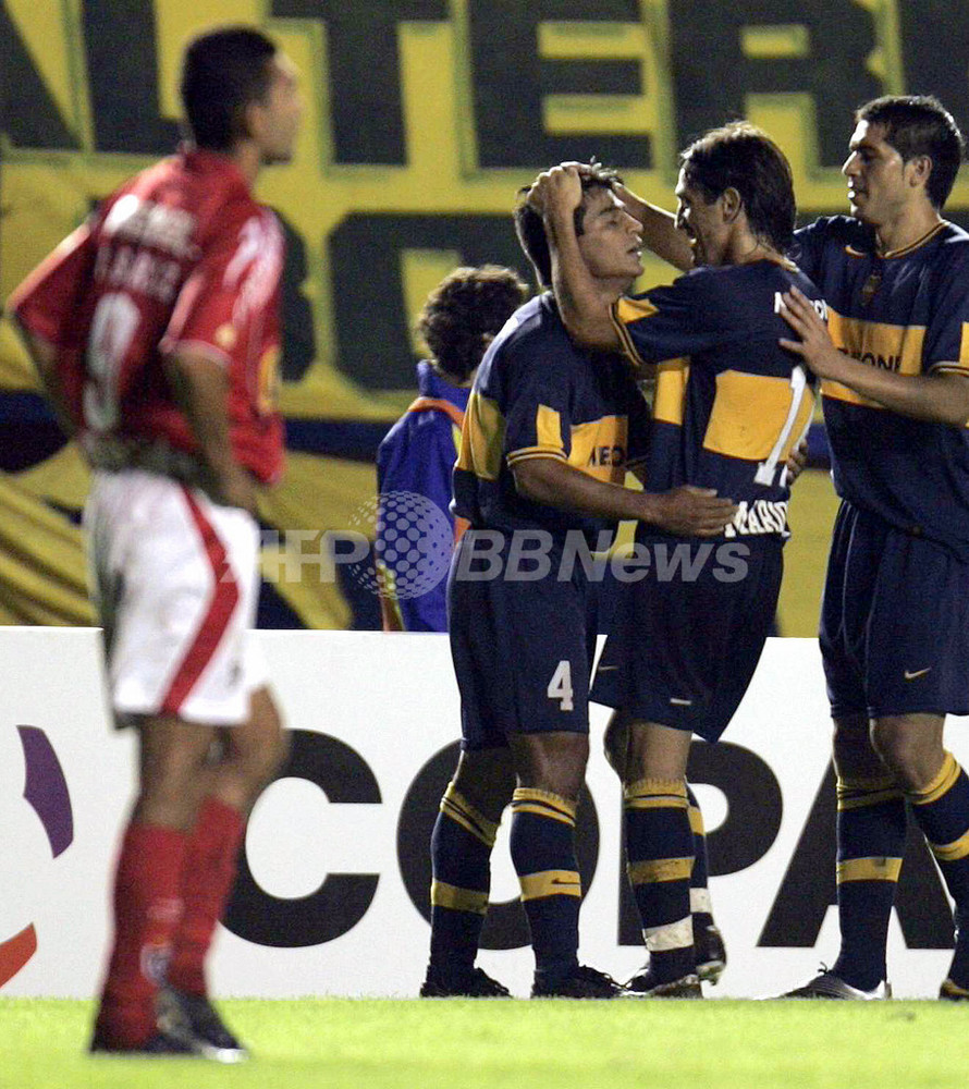 サッカー 07リベルタドーレス杯南米選手権＞ボカ・ジュニアーズ イバラ