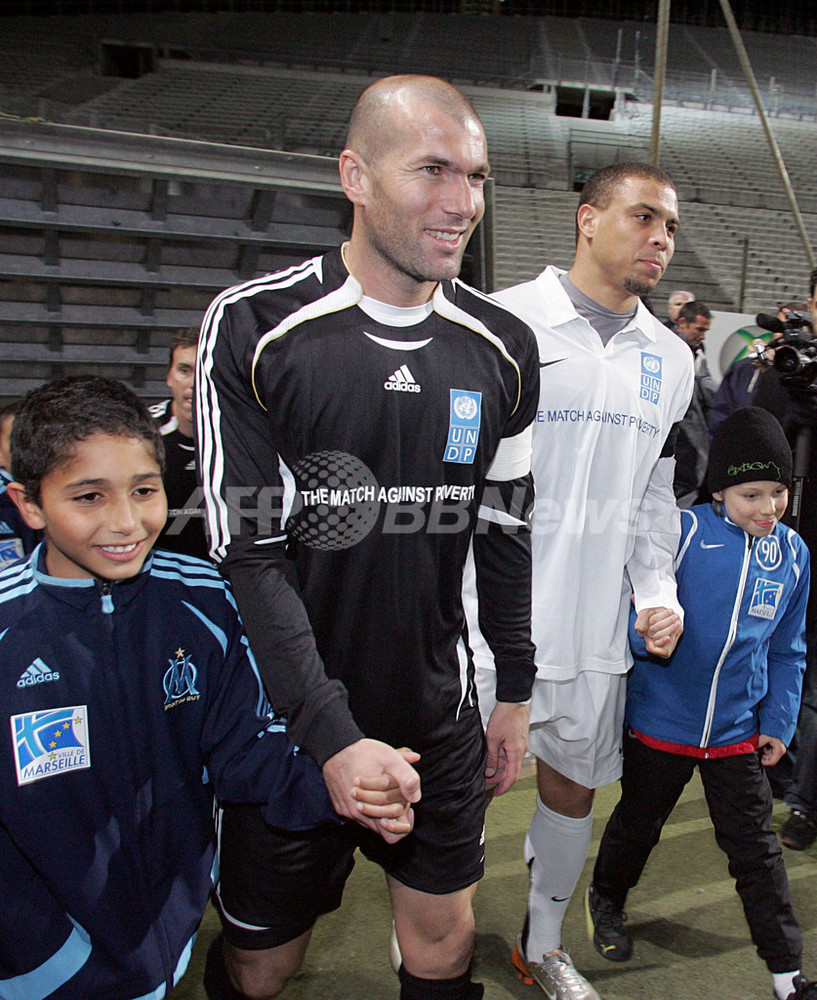 サッカー チャリティマッチにジダン氏やロナウドが登場 フランス 写真10枚 国際ニュース Afpbb News