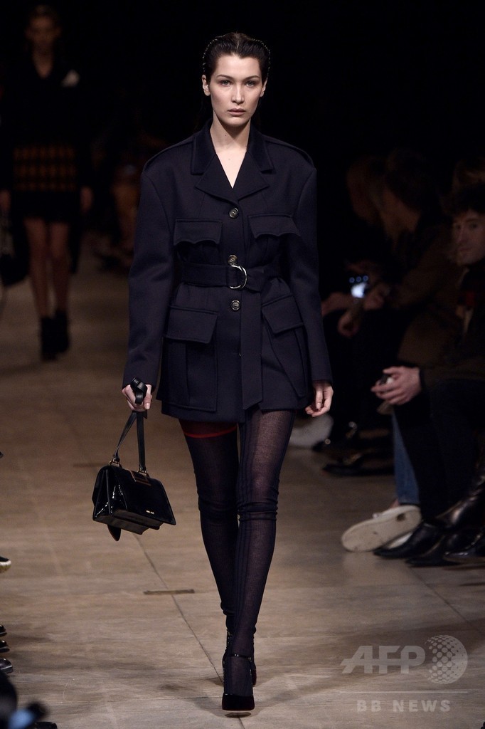 「ミュウミュウ」16/17年秋冬