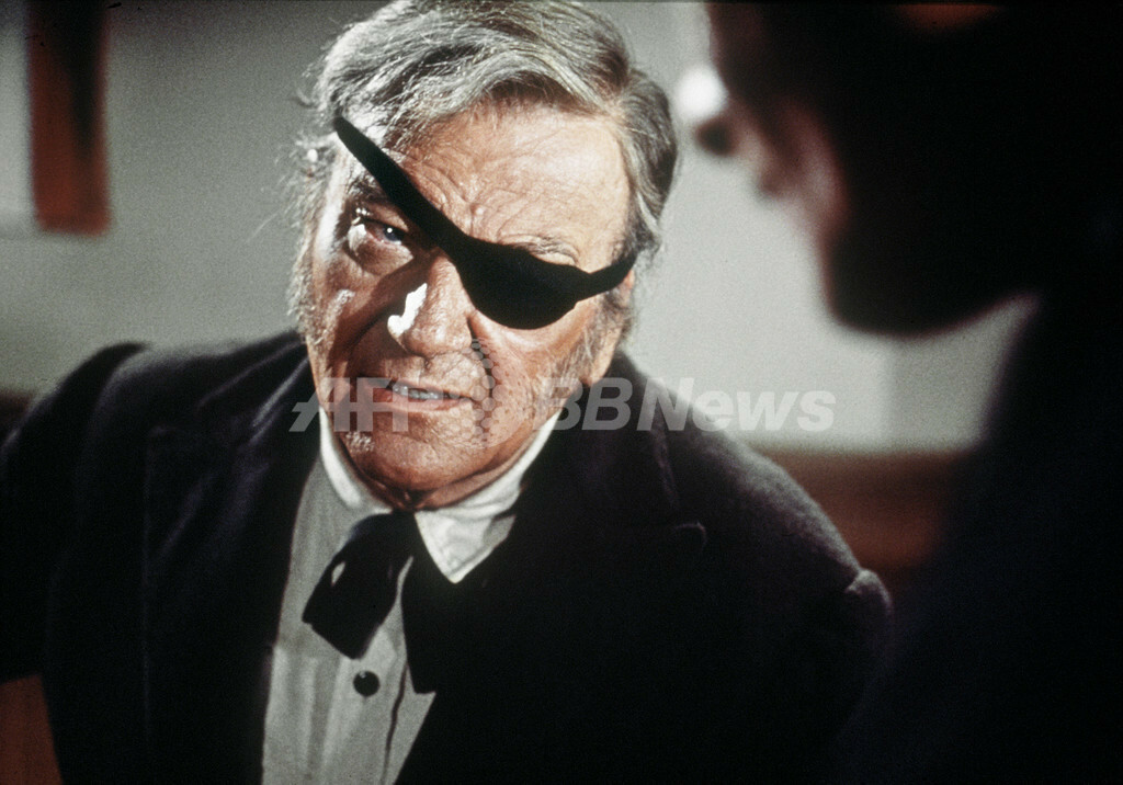 西部劇の名優ジョン・ウェイン、生誕100周年 写真4枚 ファッション