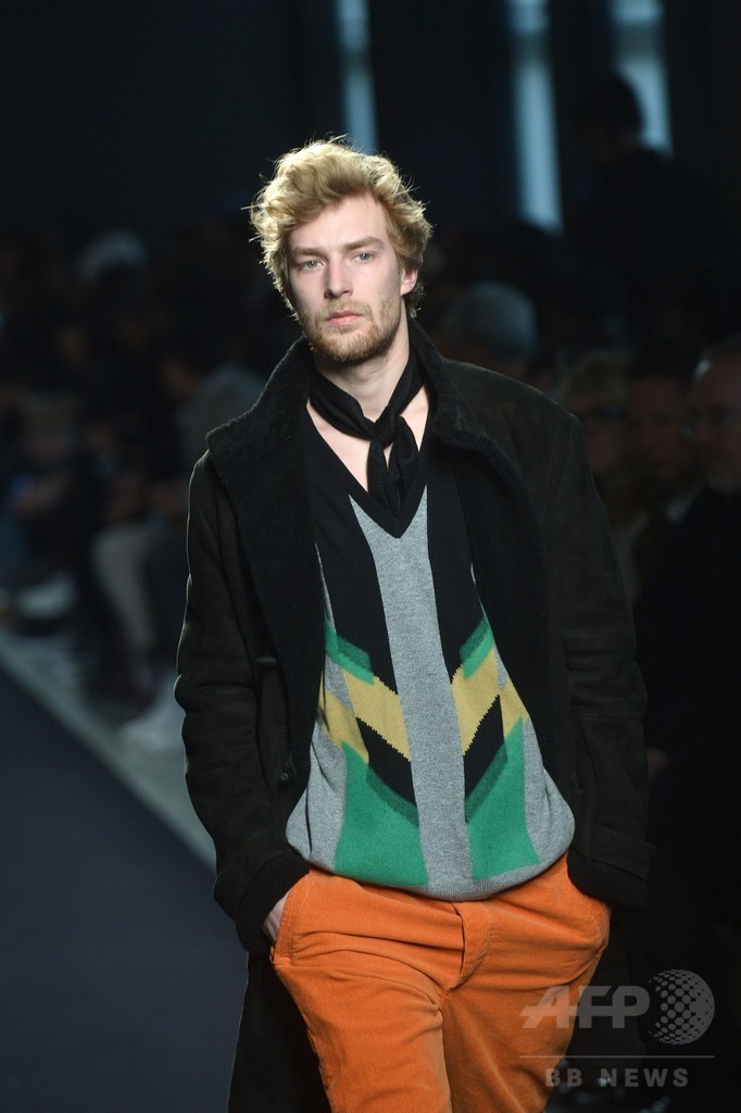 コーデュロイ素材で快適さを追求、「ボッテガ・ヴェネタ」15/16年秋冬メンズ