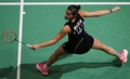 バドミントン、BWFワールドスーパーシリーズファイナルズ、女子シングルス準決勝。リターンを狙うキャロリーナ・マリン（2015年12月12日撮影）。(c)AFP/MARWAN NAAMANI