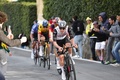 自転車ロードレースのワンデークラシック、ミラノ～サンレモ。レースに臨むUTEのタデイ・ポガチャル（手前、2023年3月18日撮影）。(c)Marco BERTORELLO / AFP