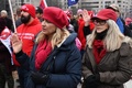 米ワシントンに集結したドナルド・トランプ大統領の支持者（2021年1月5日撮影）。(c)SAUL LOEB / AFP