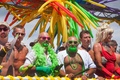 スペイン領カナリア（Canary）諸島、グランカナリア（Gran Canaria）島のマスパロマス（Maspalomas）で開催された同性愛者の祭典「ゲイ・プライド・マスパロマス（Gay Pride Maspalomas）2014」のパレードに参加する人々（2014年5月24日撮影）。(c)AFP/DESIREE MARTIN
