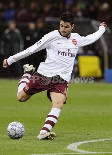 アーセナル ミランに勝利し準々決勝進出 写真23枚 国際ニュース：AFPBB