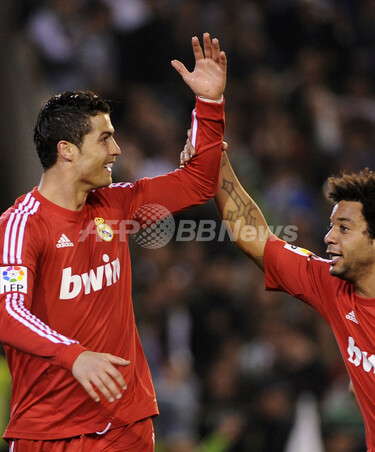 ロナウドの2得点でレアル・マドリードが11連勝 写真10枚 国際ニュース