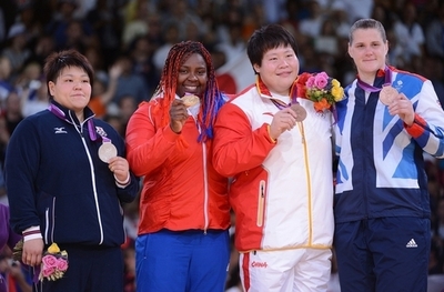 杉本が銀メダルを獲得、柔道女子78キロ超級