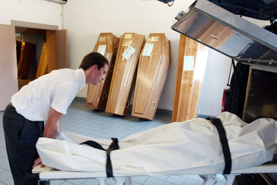 生き生きした遺体？原因はペースメーカー