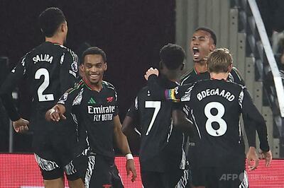 アーセナル5発快勝、クライフェルトはPKハットのプレミア新記録