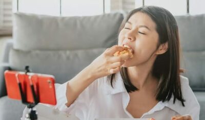 「おいしい！」派手な拍手、邪魔な大型三脚…韓国「モッパン」ユーチューバー、食堂で「開き直り」の迷惑行為