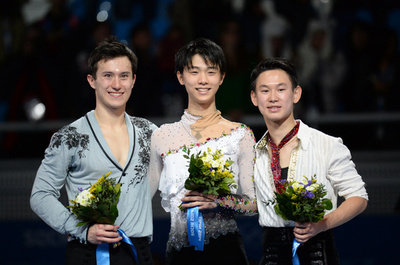 羽生、フィギュアで日本男子初金メダルの快挙