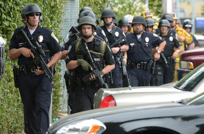 学校の銃乱射急増と経済不安定期に強い関連性、米研究