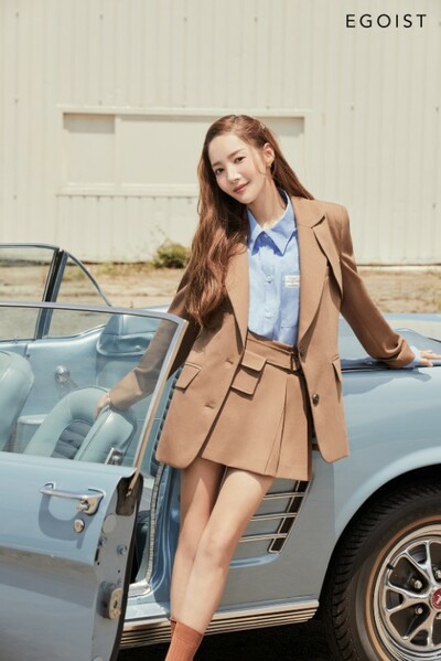 パク・ミニョン、ブランドモデルとして“秋の女神”に変身 – KOREA WAVE