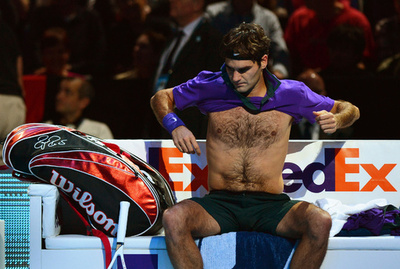 フェデラーがフェレール下し準決勝進出、ATPツアー・ファイナル