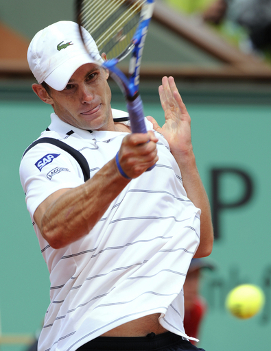 ロディック、フルセットで2回戦へ、全仏オープンテニス