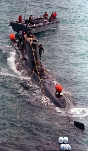 北朝鮮の潜水艦4隻の消息が不明、韓国軍が所在確認急ぐ