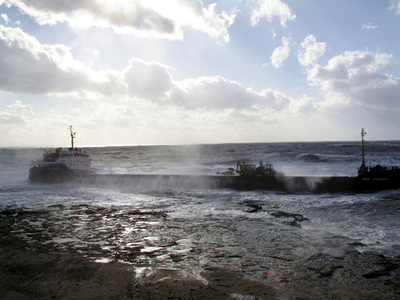 黒海でブルガリア貨物船が沈没、4人死亡