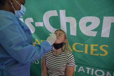 南ア、子どものコロナ感染急増 オミクロン株との関連不明