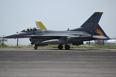 ウクライナ兵のF16操縦訓練、ポーランドで始まる EU外相