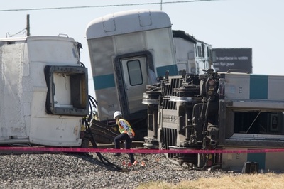 米カリフォルニア州で列車がトラックと衝突、28人負傷