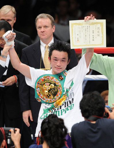 西岡 判定勝ちで5度目の防衛